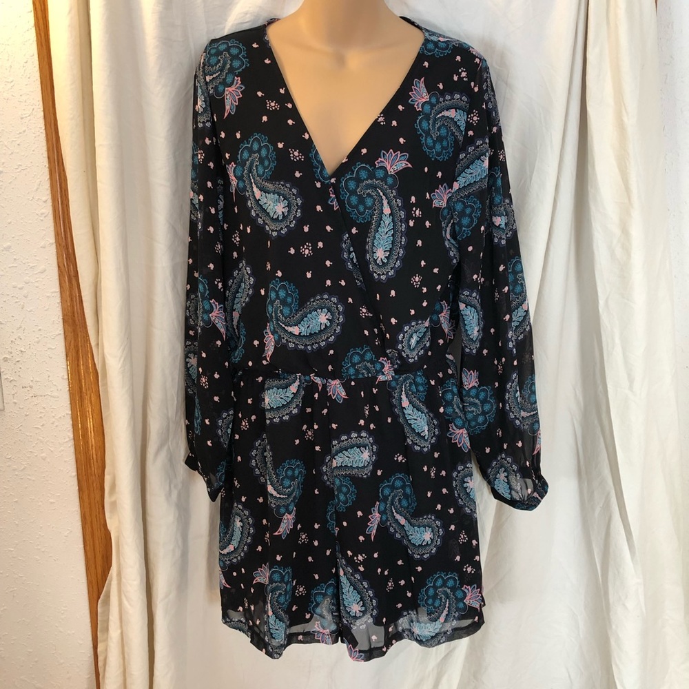 Pre-owned Express Paisley Women’s Romper L